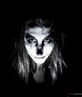 Maquillage d’Halloween noir et blanc