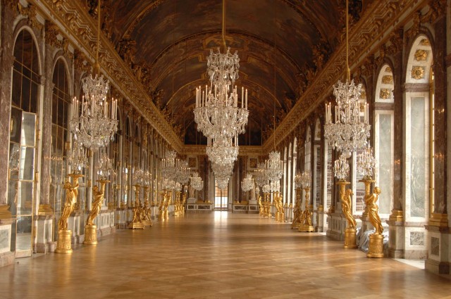 Vue intérieure de la Galerie des Glaces du Château de Versailles