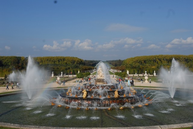 Bassin de Latone et prespective du Grand Canal pendant les Grandes Eaux Musicales au Château de Versailles