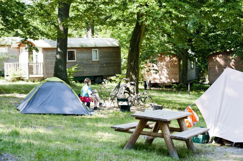 camping-versailles-huttopia-campeur-emplacement-854