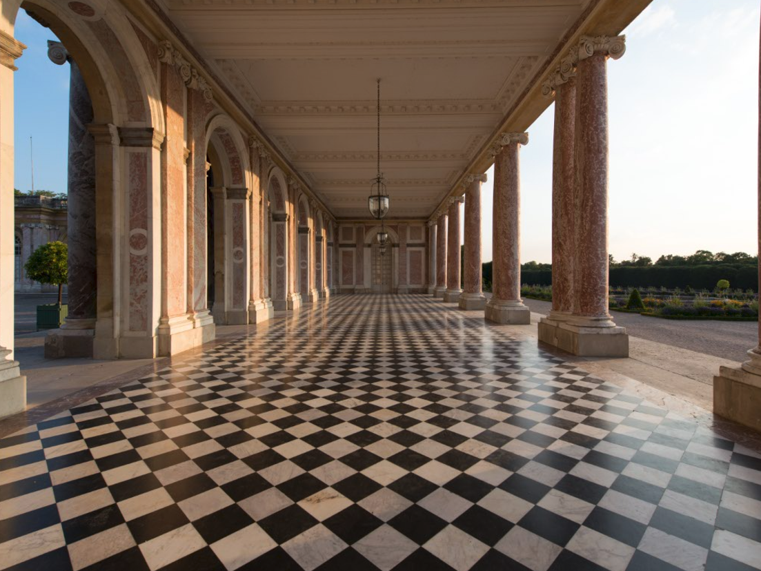 grand-trianon-colonnade-ch-teau-de-versailles-thomas-garnier-138382