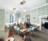 Chez Les Filles_Versailles