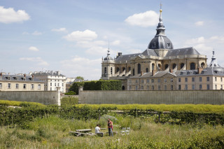 Vue sur la Cathédrale Saint Louis depuis le Potager du Roi
