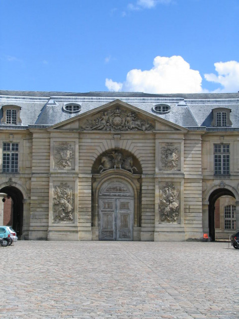 Petite Écurie