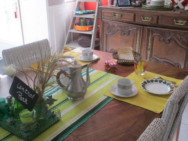 A table - © A la Maison A table