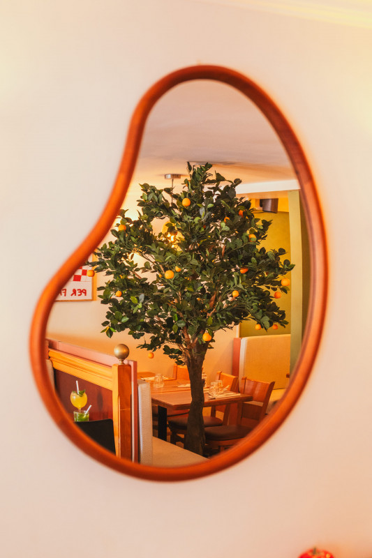 Riva Destra_Versailles - © Riva Destra Versailles Riva Destra_Versailles