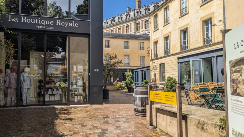 Façade Boutique Royale - © Boutique Royale Façade Boutique Royale