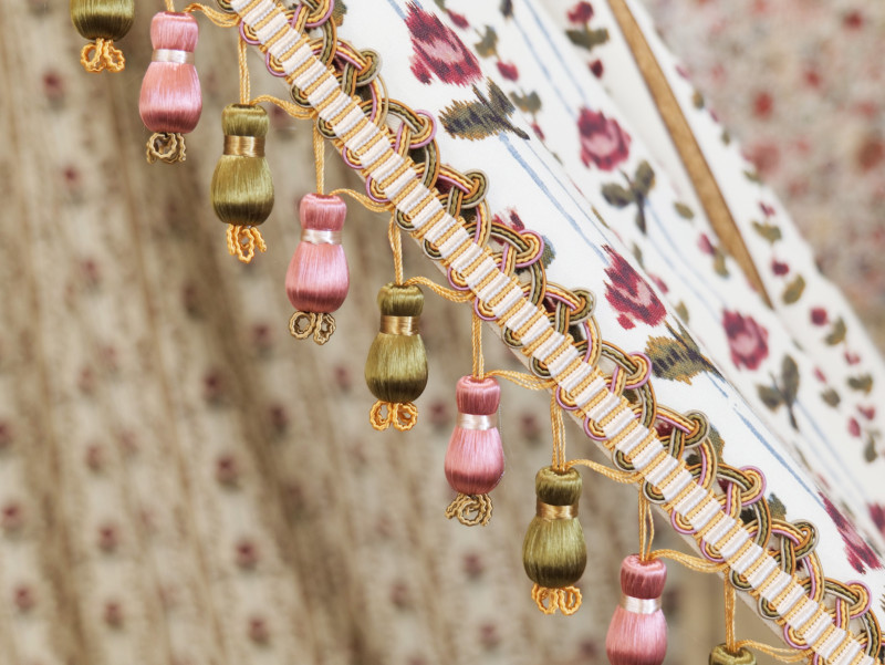 Détail d'une passementerie d'un ciel de lit