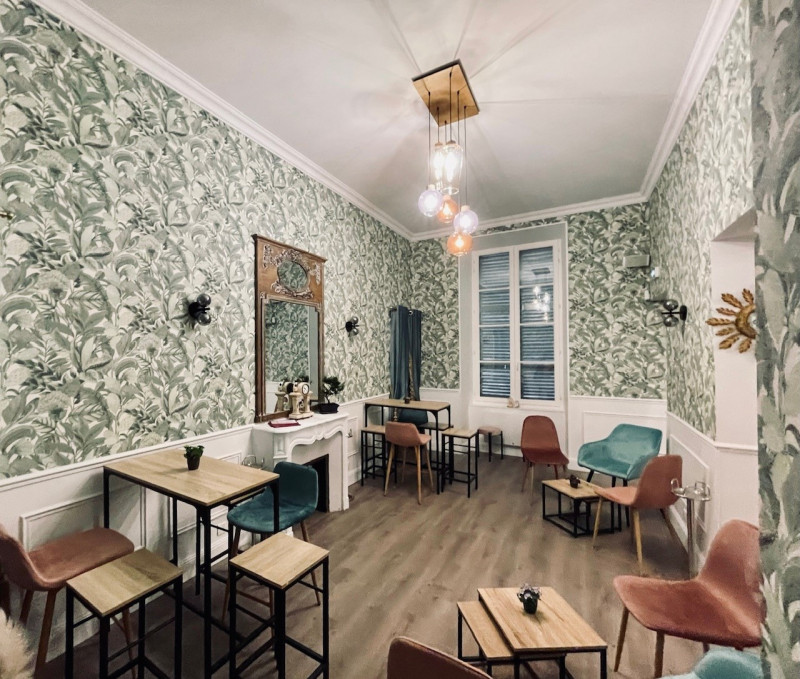 Chez Les Filles_Versailles