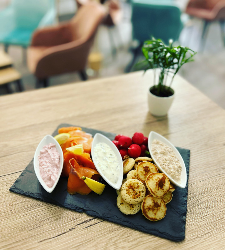 Chez les Filles, Réminisens