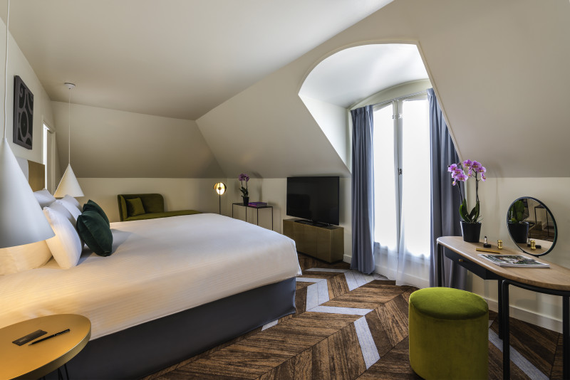 Chambre - © Hôtel Le Louis Versailles Château - MGallery by Sofitel Chambre