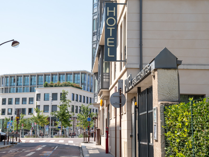 Hotel Versailles Chantiers - © Hotel Versailles Chantiers Hotel Versailles Chantiers