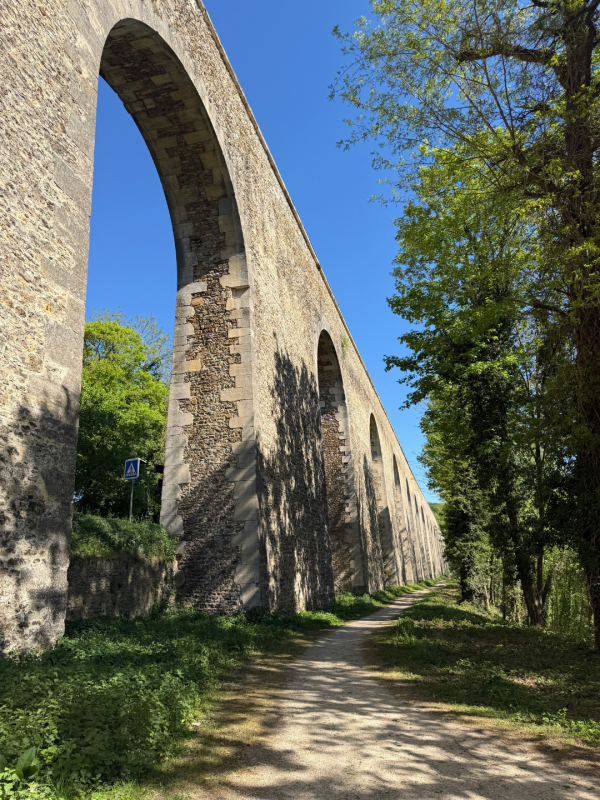 Aqueduc de Buc