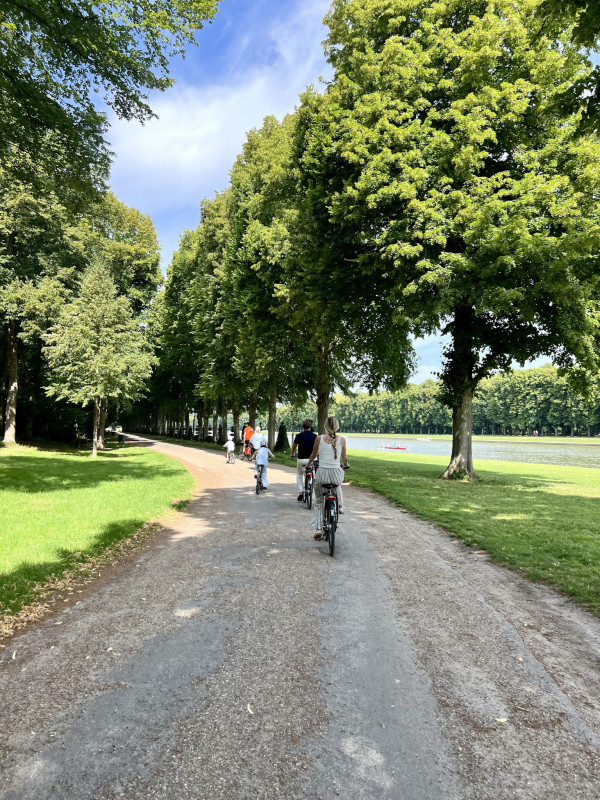 Explorer Versailles à vélo