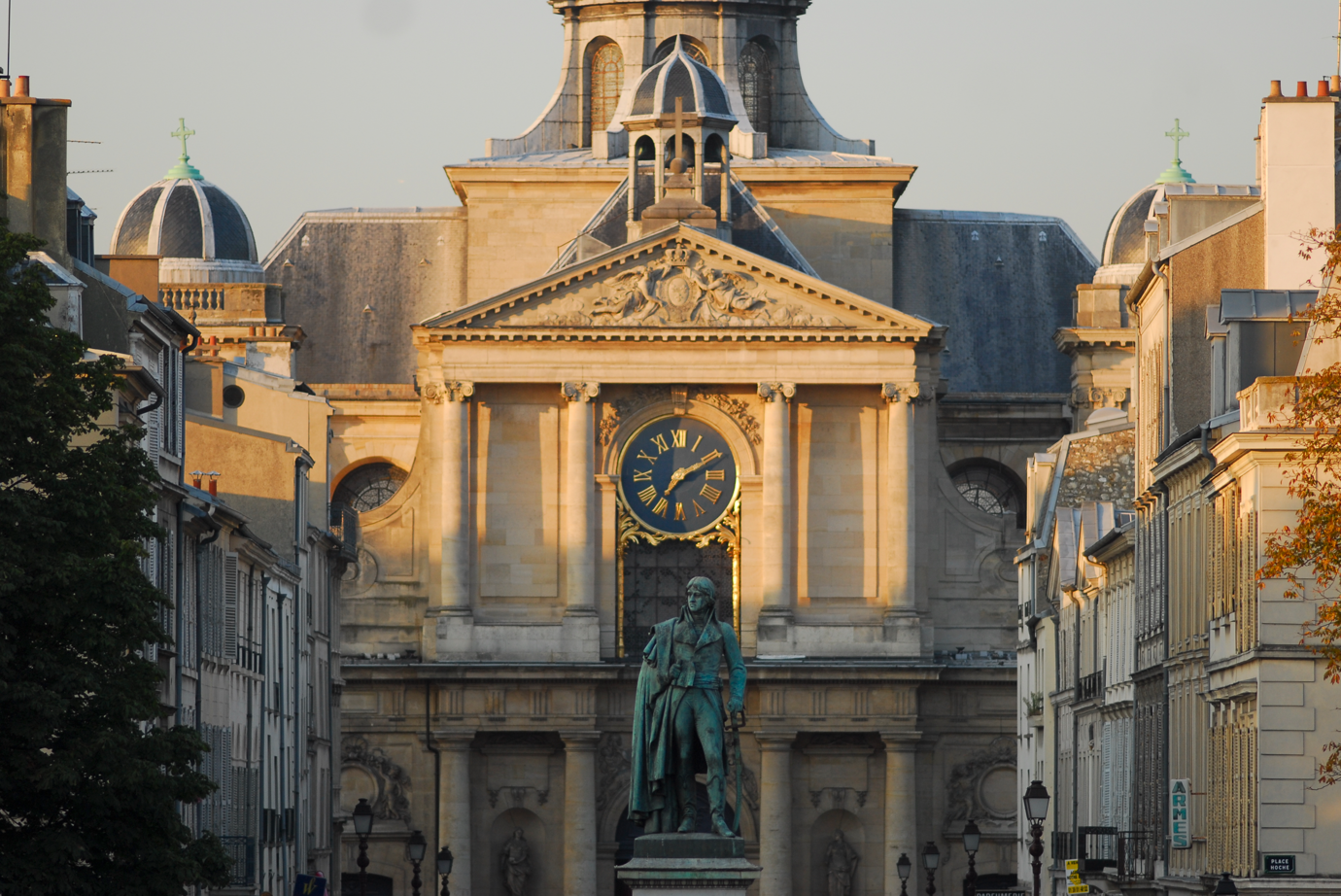Place Hoche - Versailles - © ©Laure_Denis Quartier Notre-Dame, quartier historique Versailles, place hoche, visiter versailles, que faire à Versailles, Versailles Grand Parc, Château de Versailles - © ©Laure_Denis