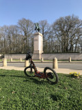 Trip'In Trott - Lafayette Monument