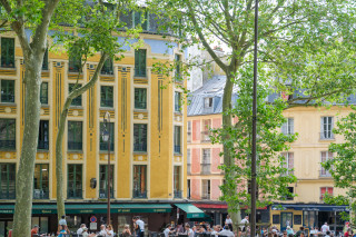 The art of beautifying facades_Versailles