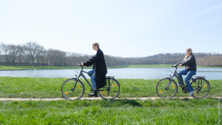 Bike rental - Lake of the Swiss Guards, Versailles