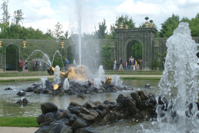 Bosquet de l'Encelade dans les jardins du Château de Versailles