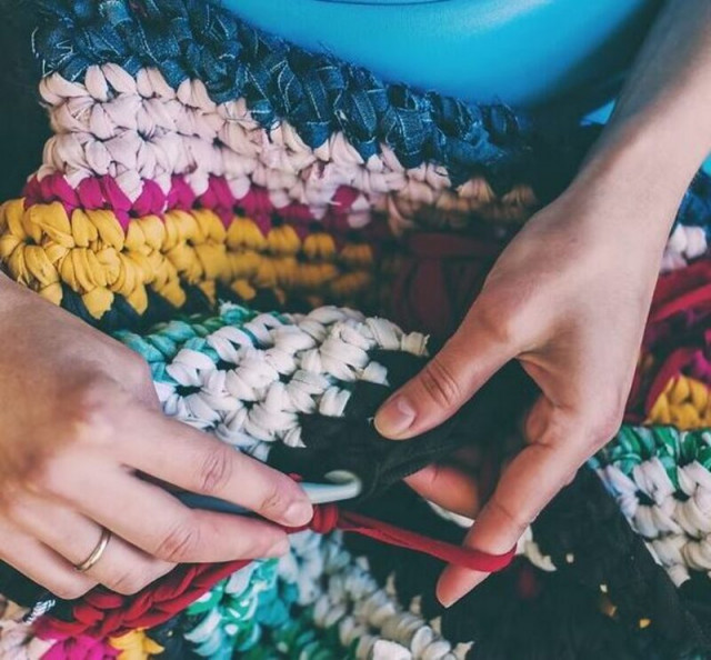 Cool beans - Taller de manualidades: bordado con abalorios en camiseta_Versailles