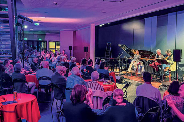 Patio et Foyer de La Grande Scène du Chesnay - Les Mardis du Jazz - 