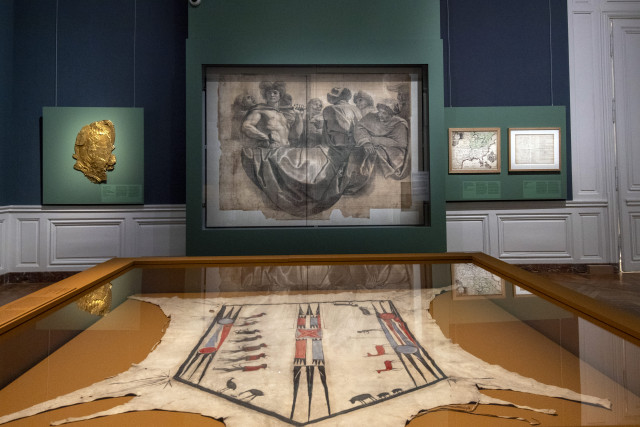 La exposición 1725: Aliados nativos americanos en la corte de Luis XV en el Palacio de Versailles