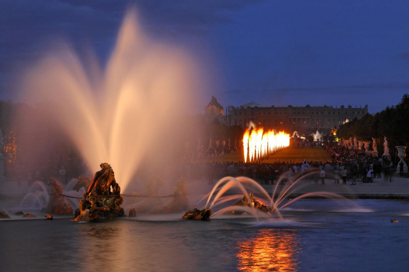 Grandes Eaux Nocturnes - Bassin d'Apollon - © Thierry Nava Grandes Eaux Nocturnes - Bassin d'Apollon