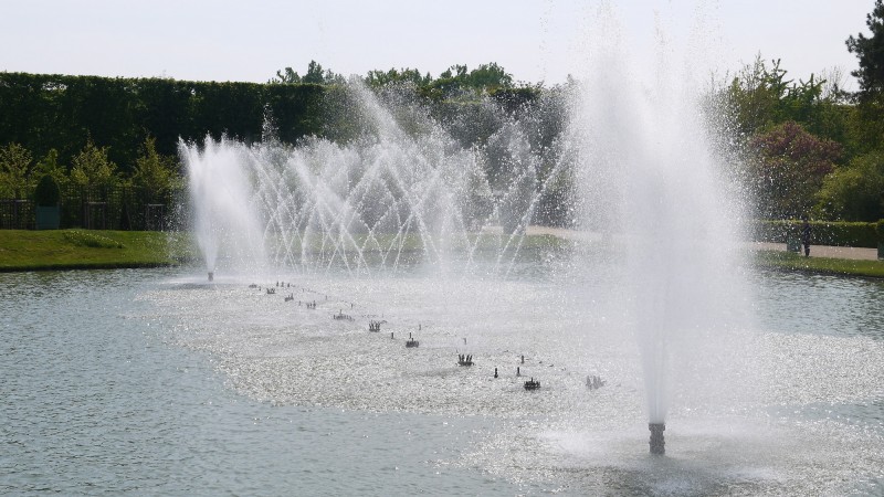 Mirror pool - musical gardens - Versailles