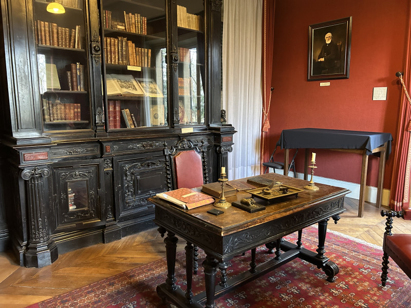 Le bureau de Tourgueniev Le bureau de Tourgueniev