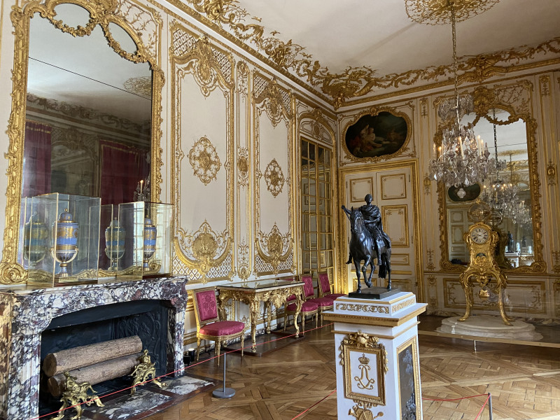 visite guidée château de versailles appartements privés des rois petits appartements louis xv 15 louis xvi 16 cabinet intérieur